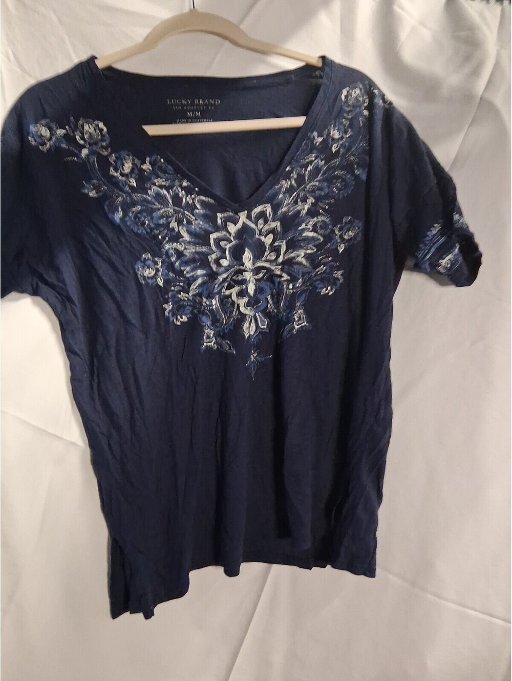 Lucky Brand Blue Floral Design boho t-shirt size Medium M2
